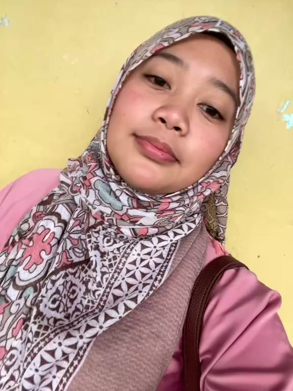 @Who's iyyah💐✨️
