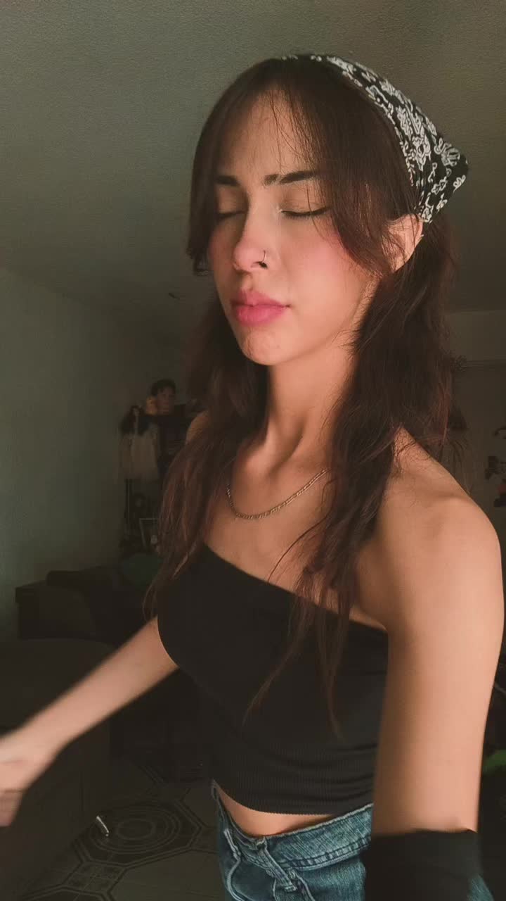 @UVE
