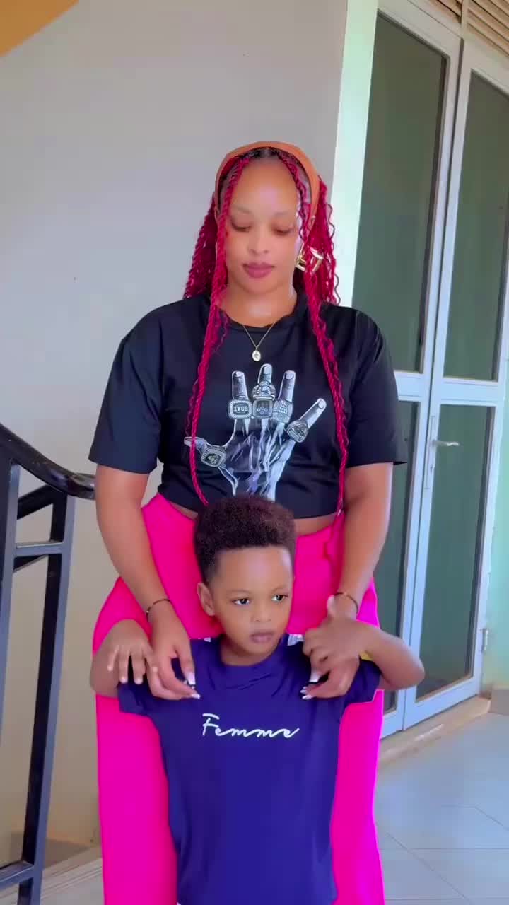 @Akoragye256