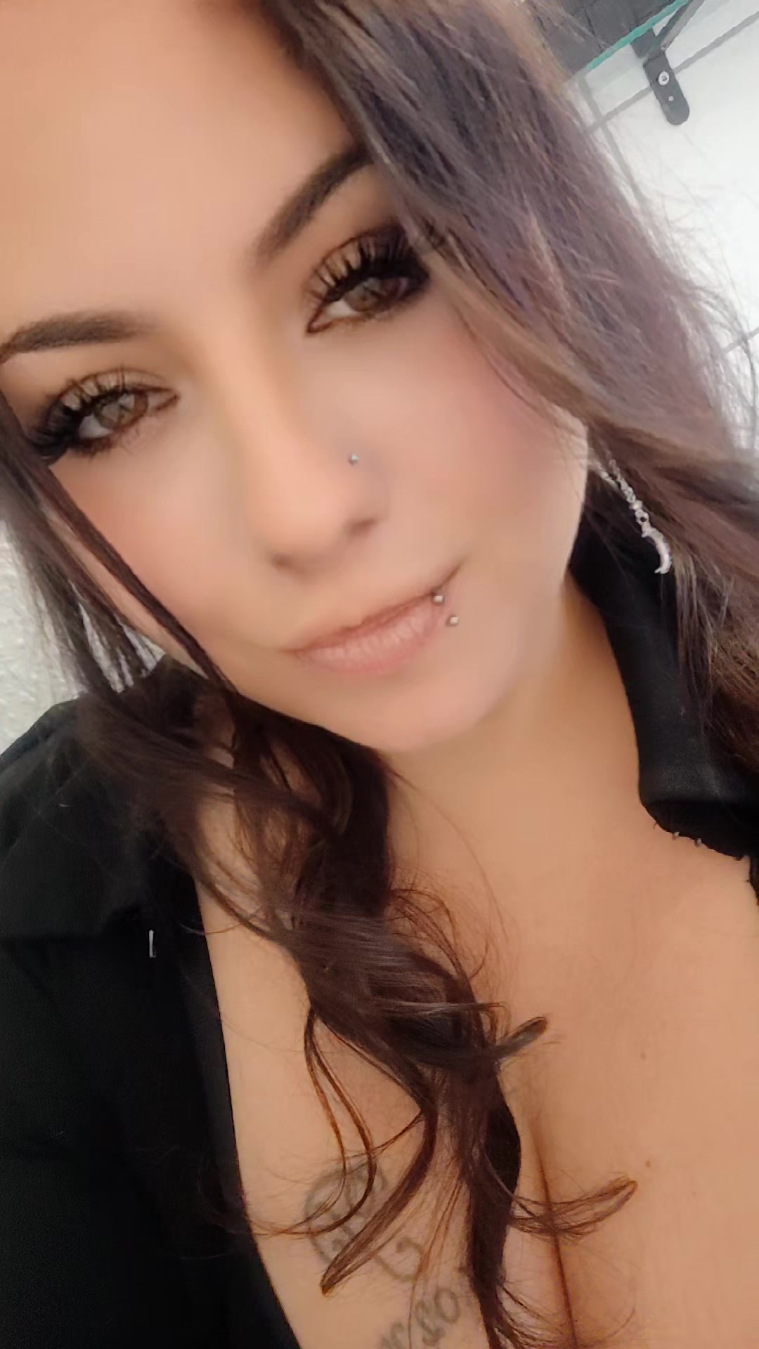 @bellaleiin