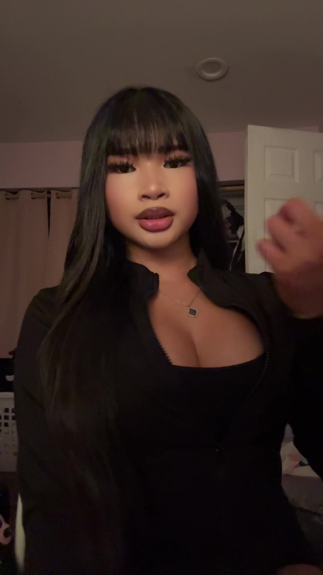 @poopyazngirl