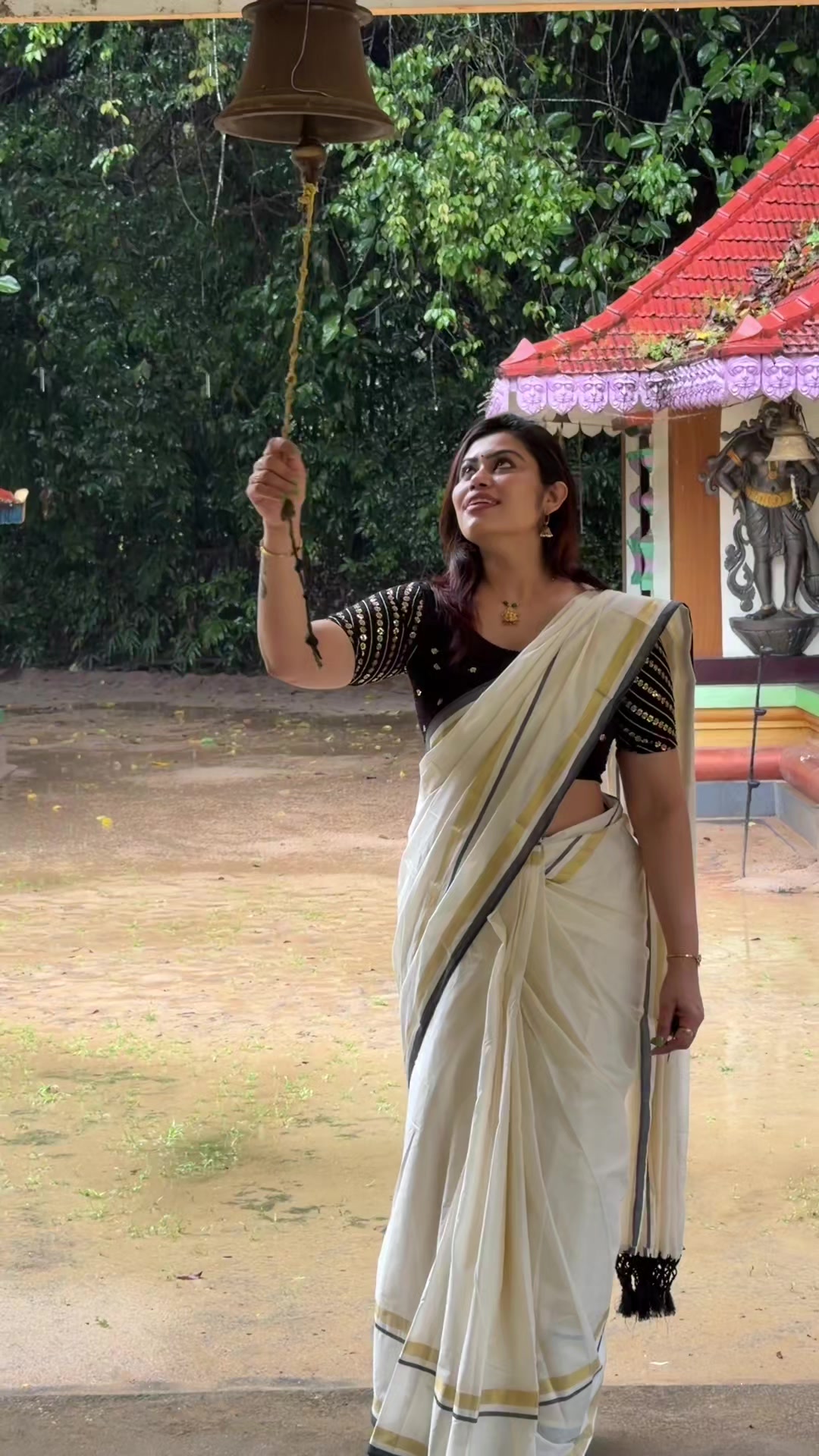 @Nithyapradeep1