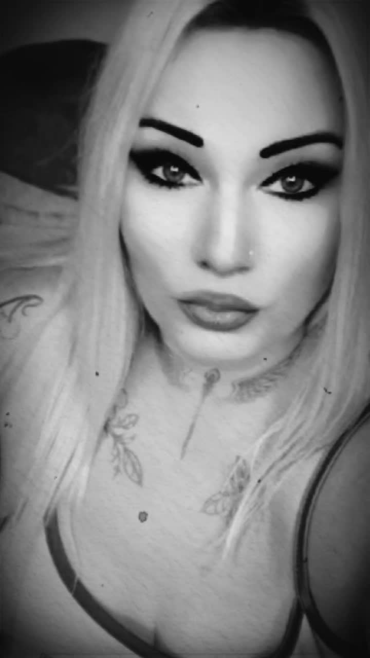 @🧡Sandy🧡 🤡 Pennywise Club 🎈