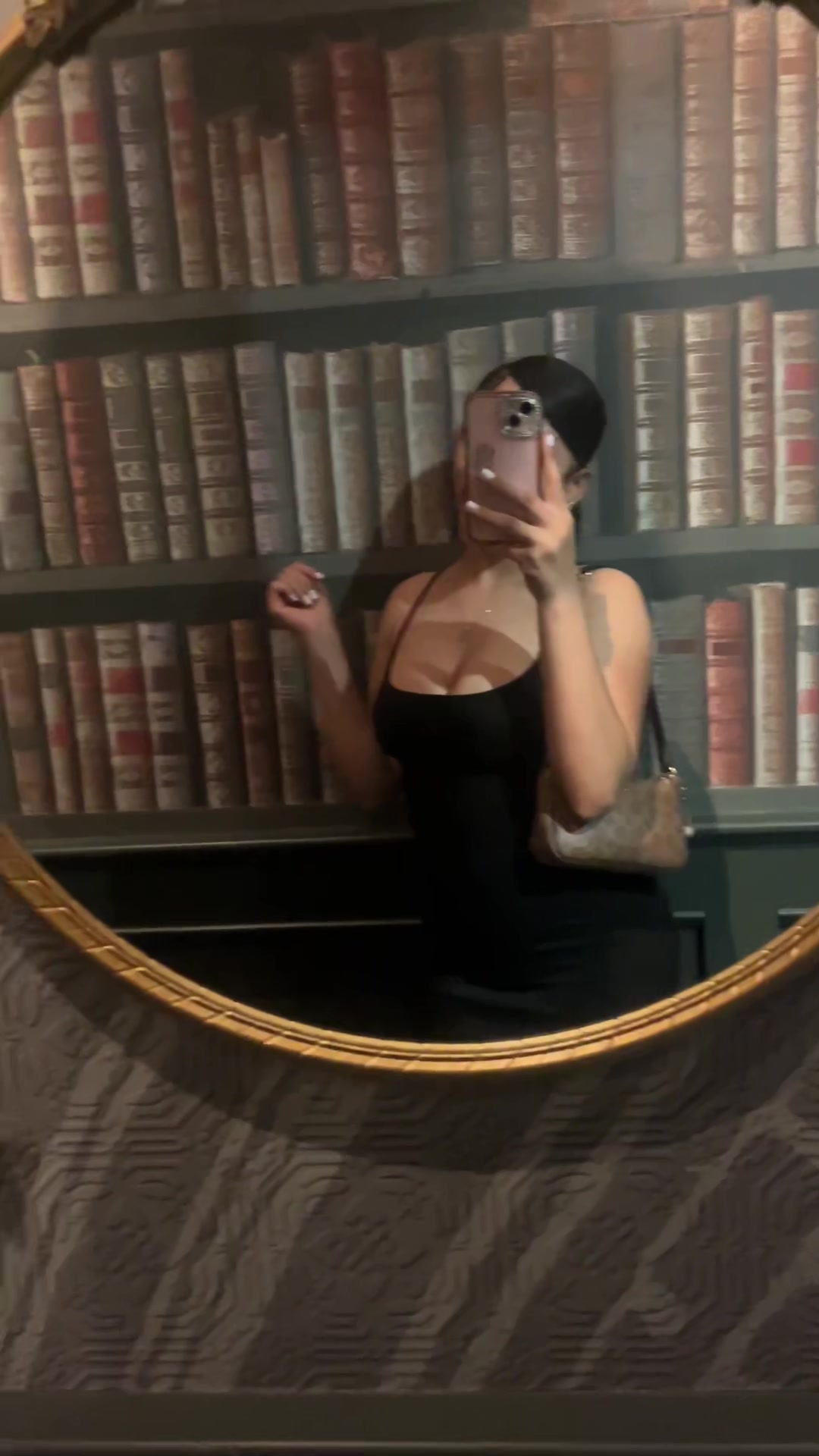 @kiaraaa