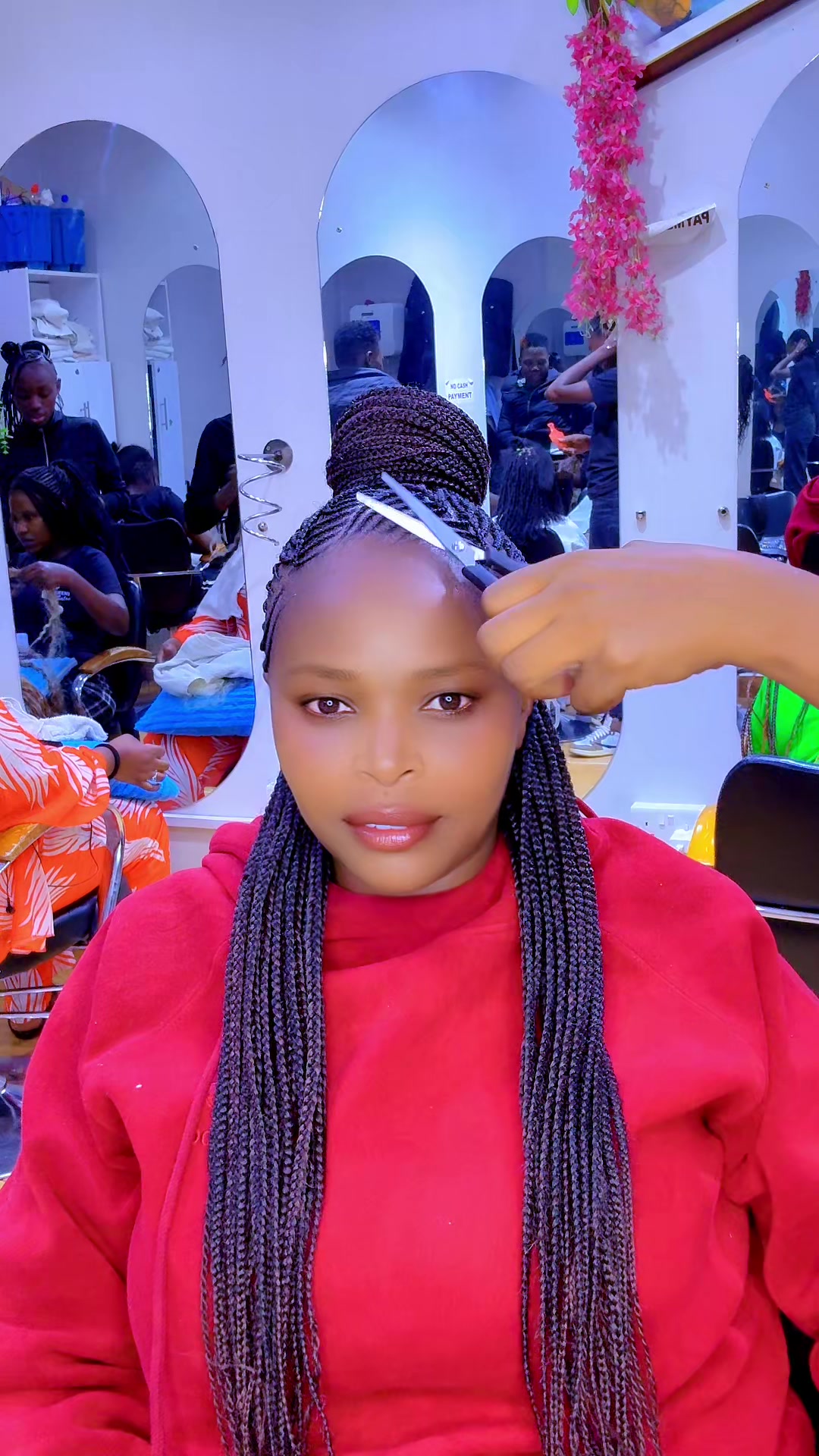 @VIP QUEENS SALON