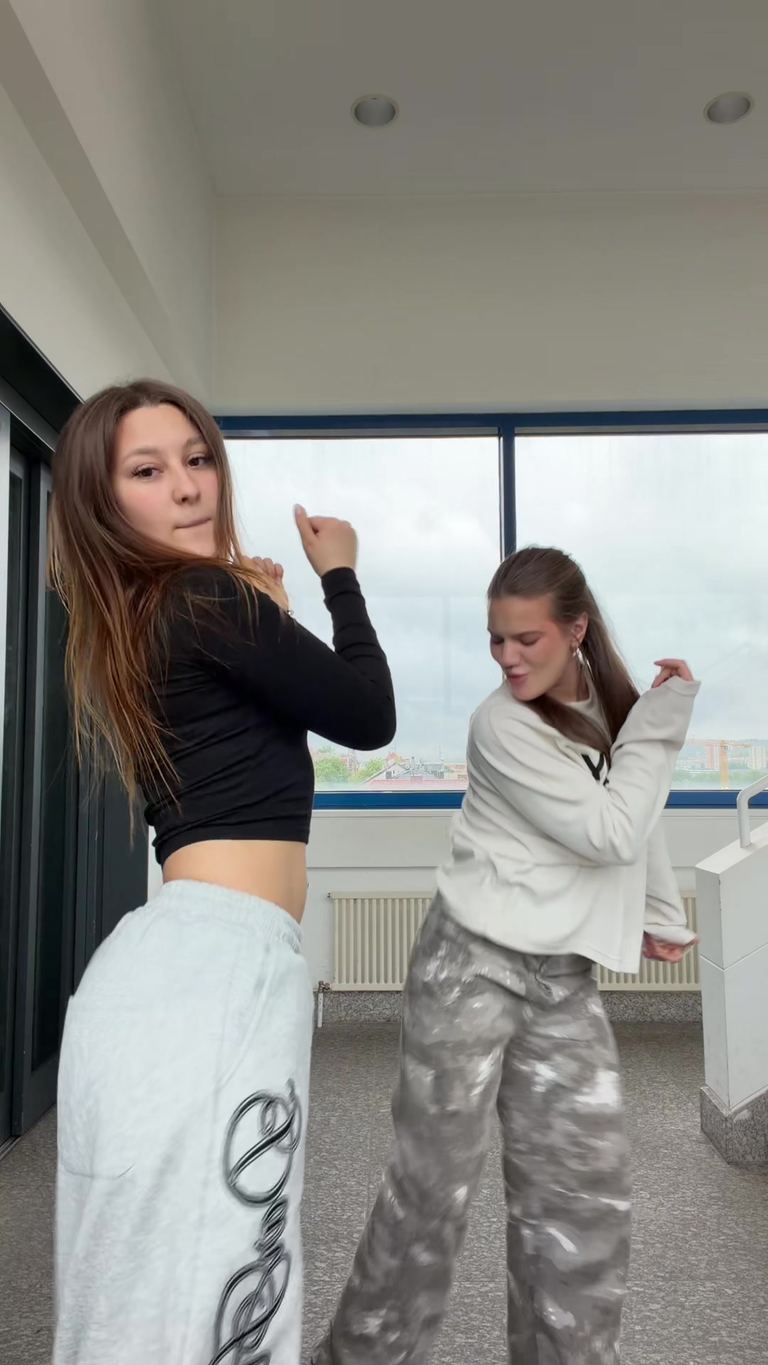 @lennahey