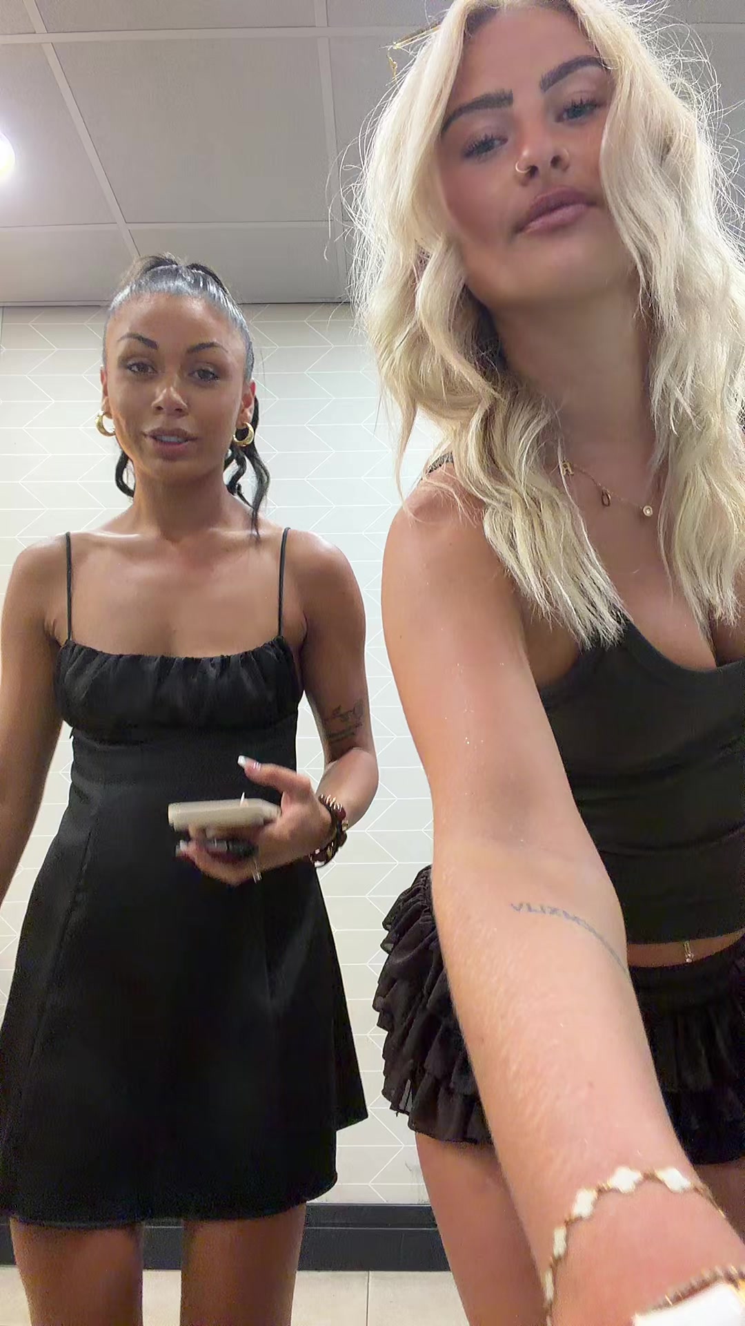 @Heidi⚡️