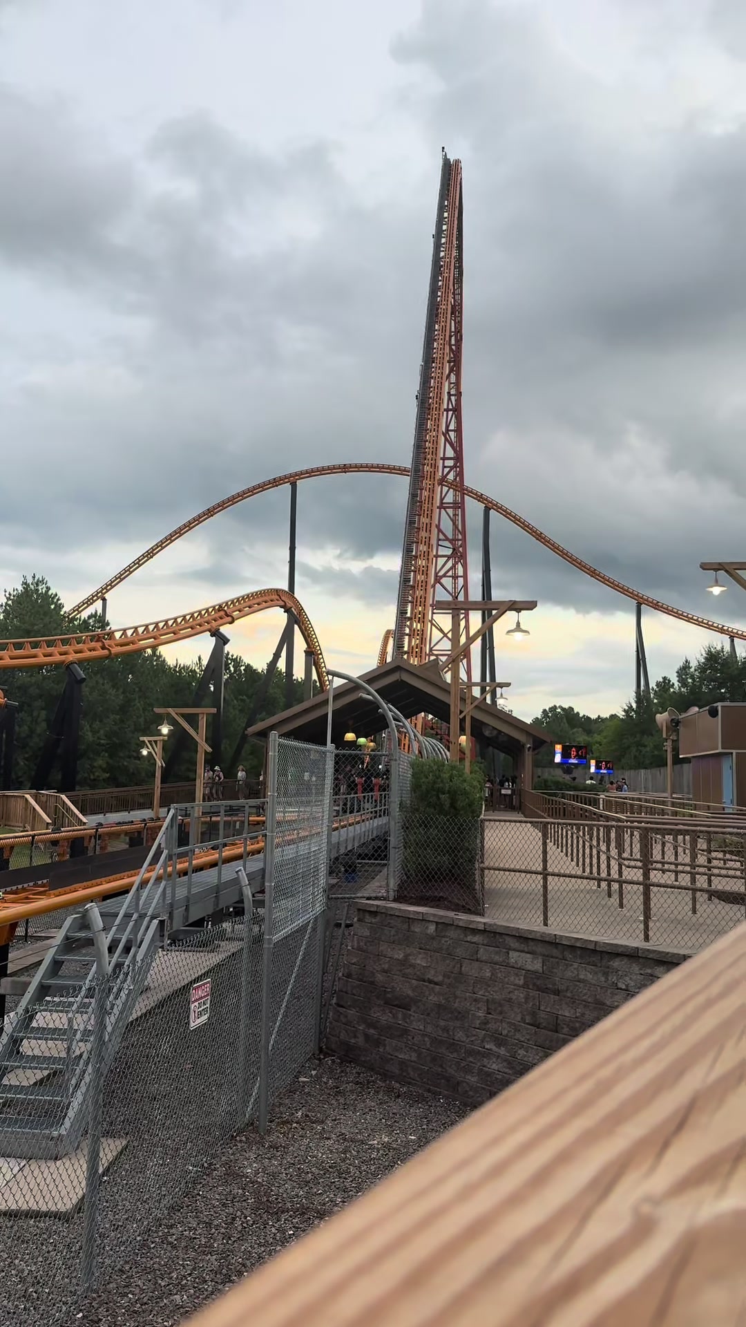 @smthboutrollercoasters