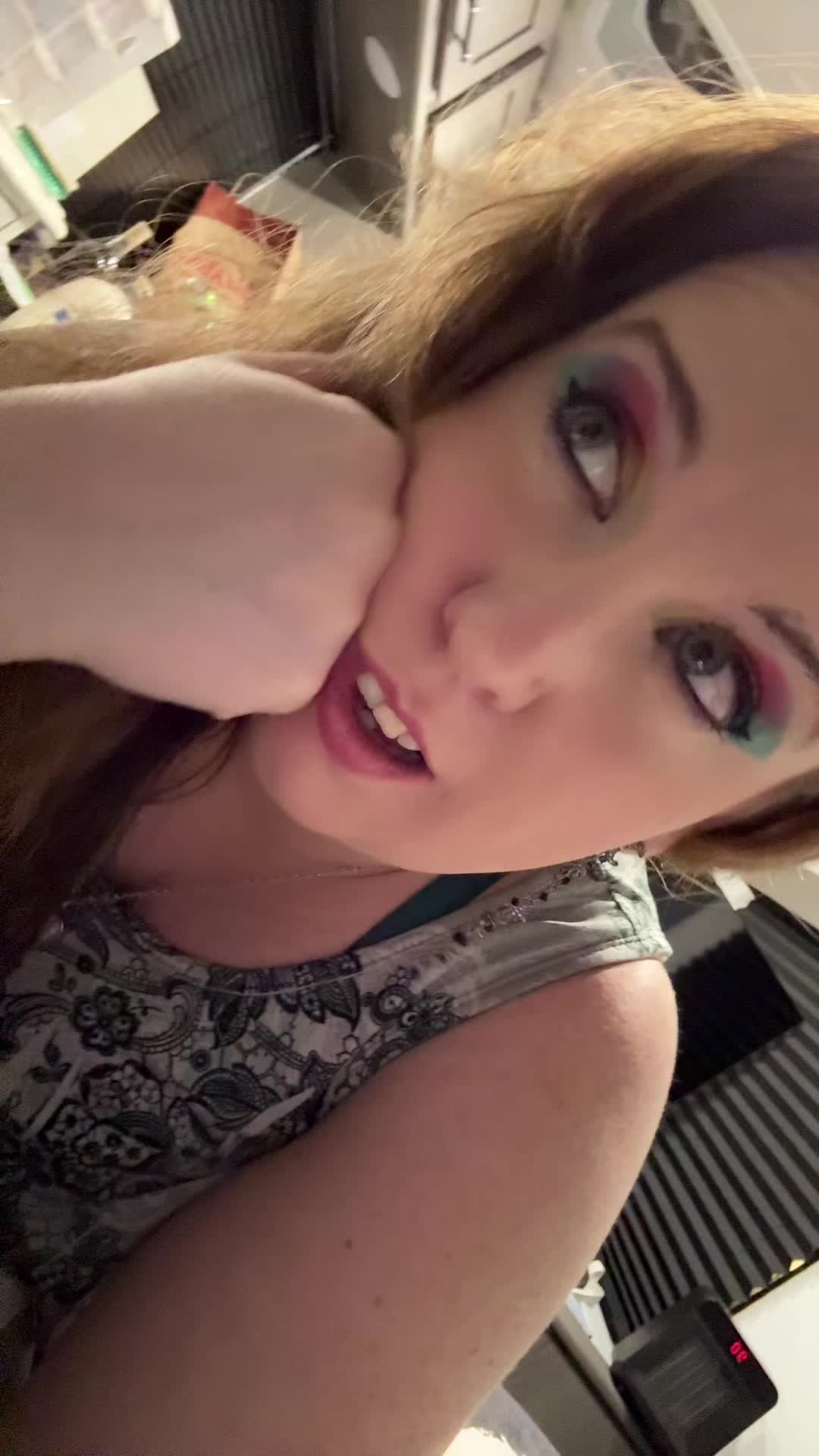 @HellyNyghtwolf16