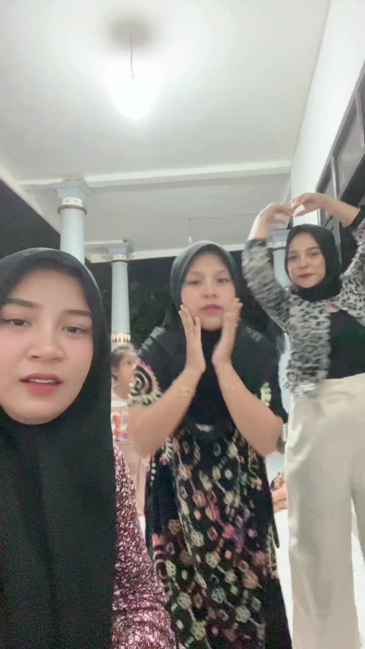 @𝔑𝔡𝔞𝔞 ♡