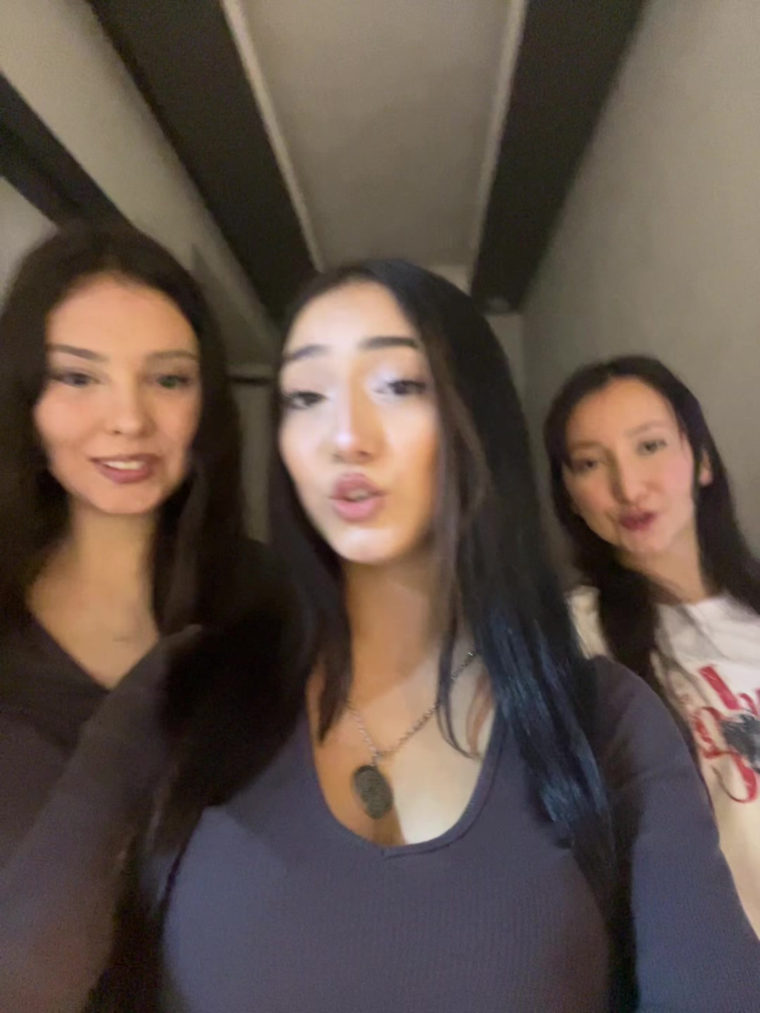 @𝑮𝒂𝒎𝒛𝒆 ☆