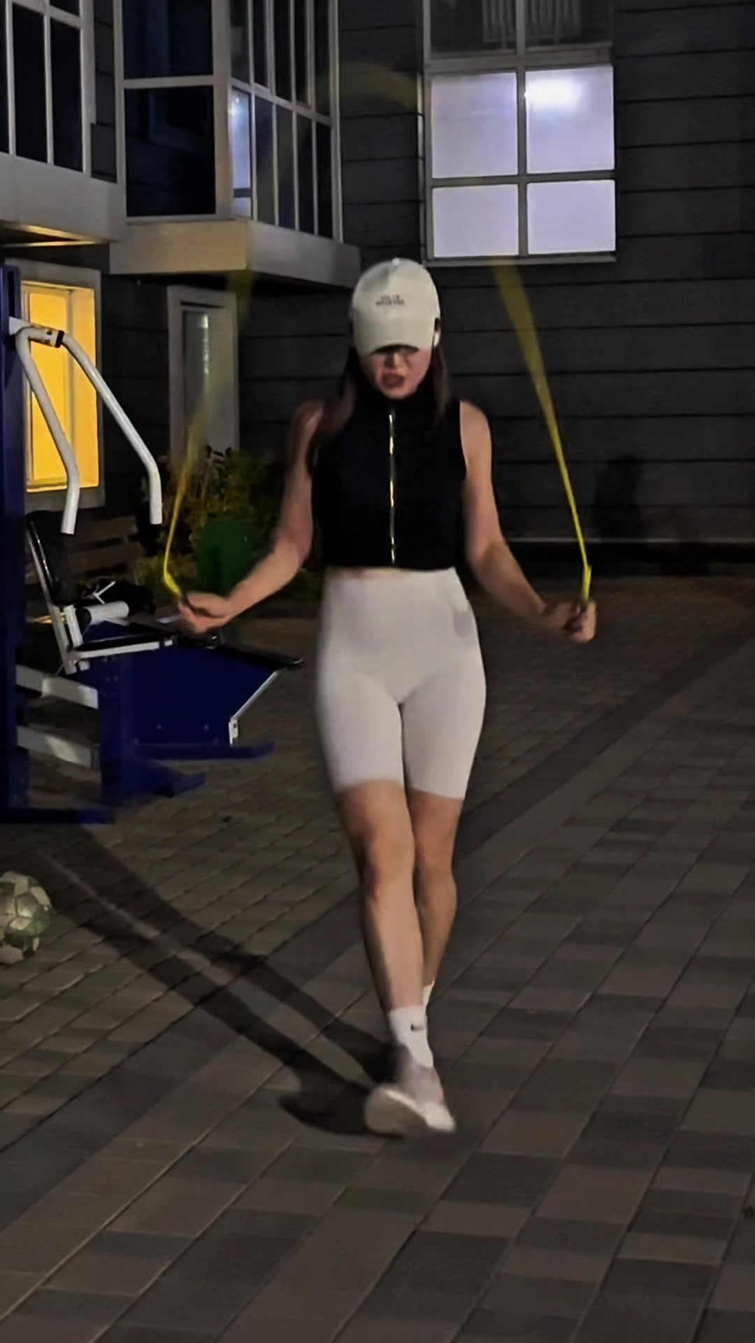 @adeleleleeeee