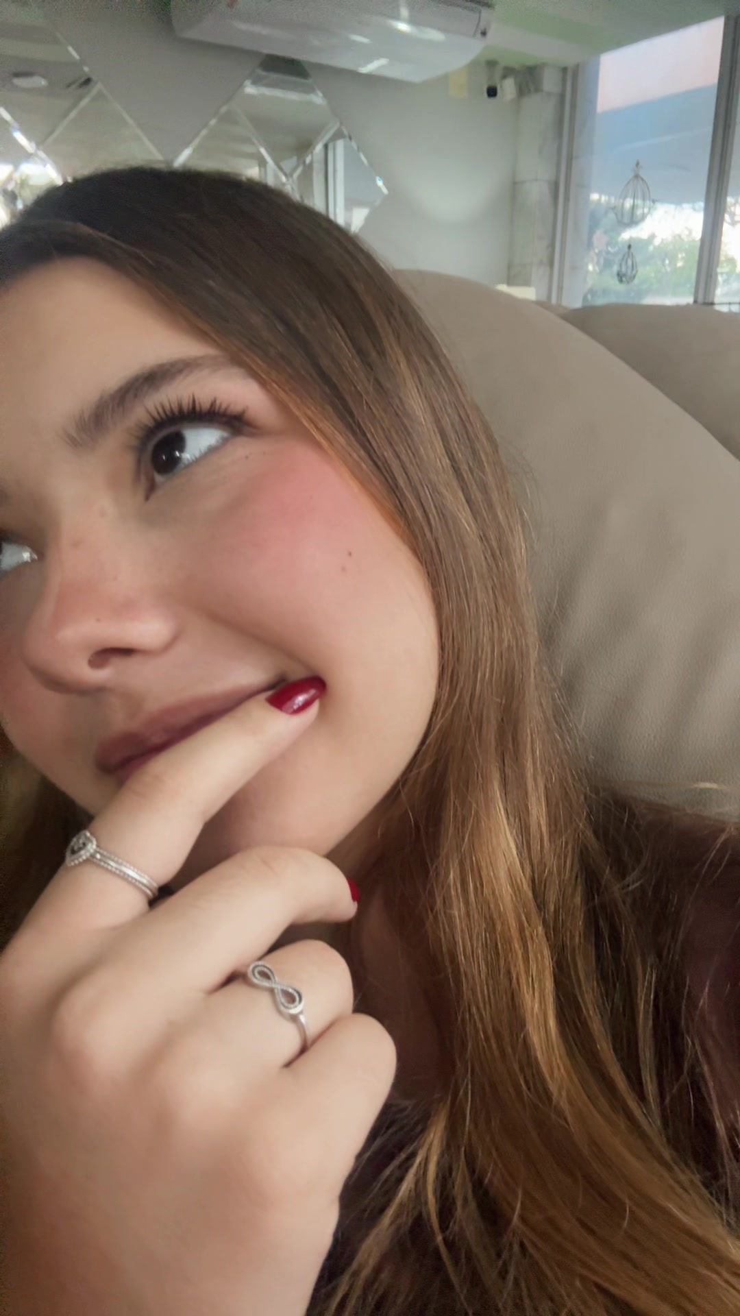 @jujuamancio