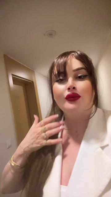 @Laramm