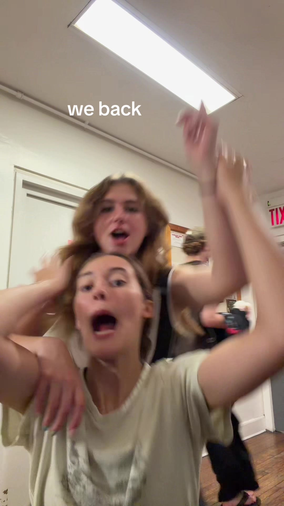 @hannahschnorr