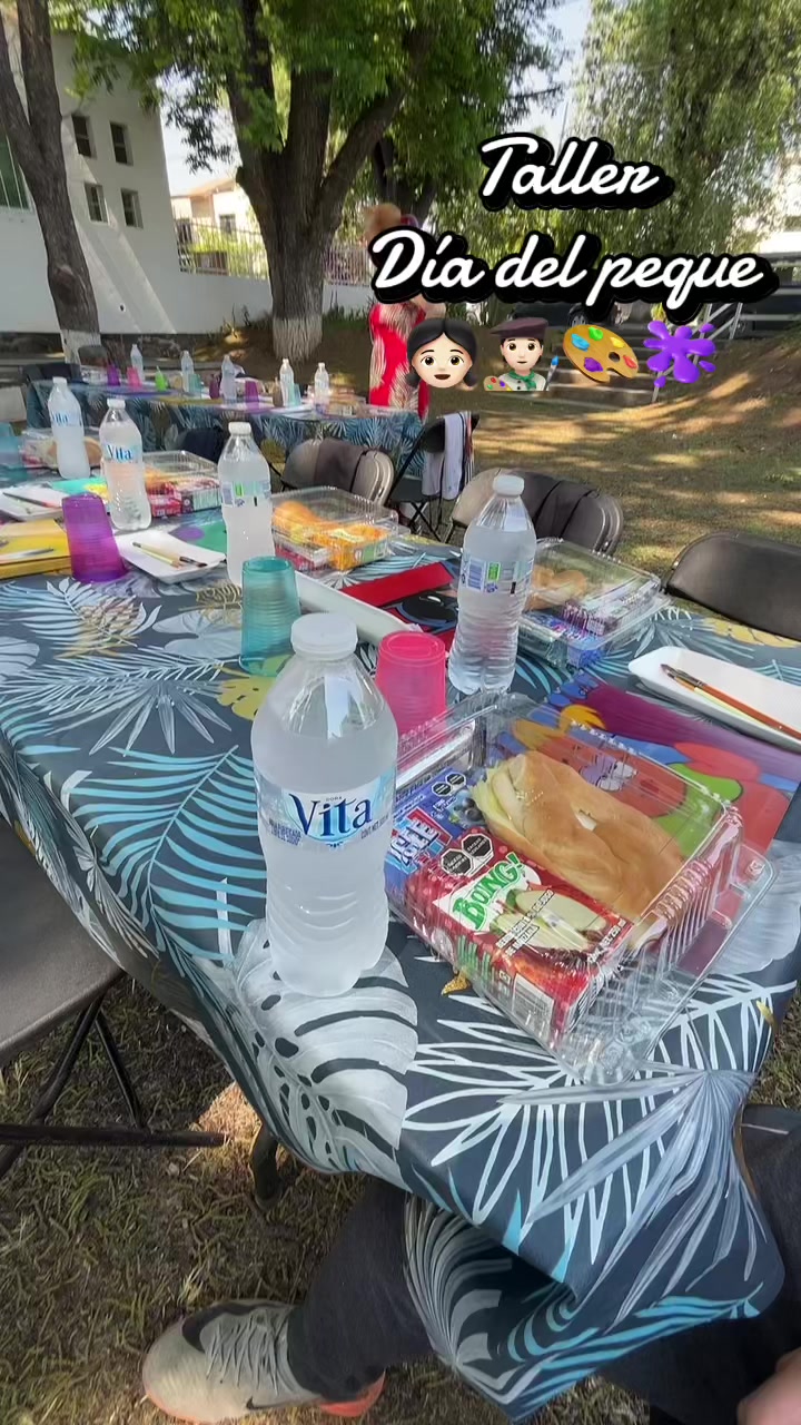 @Maria De La Feira