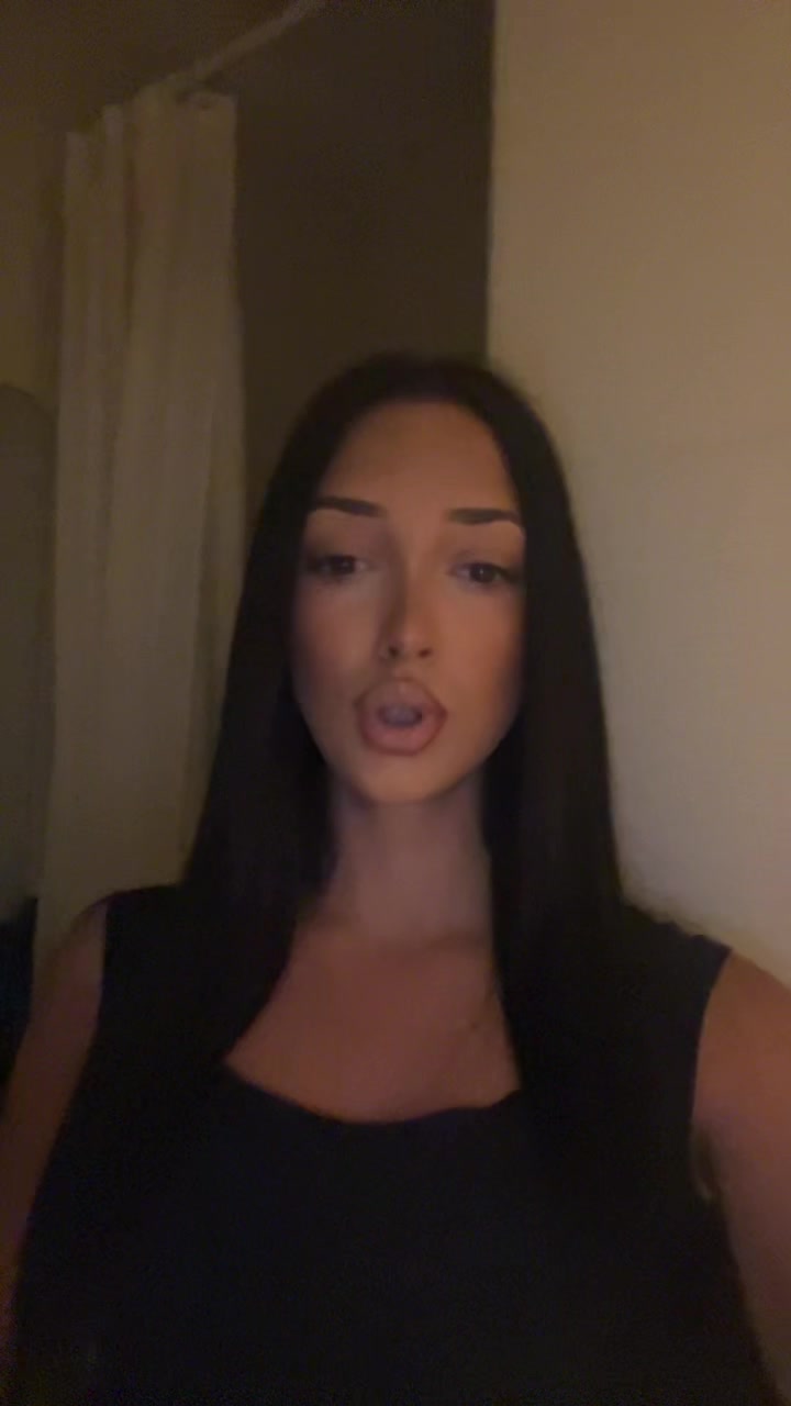 @isidora