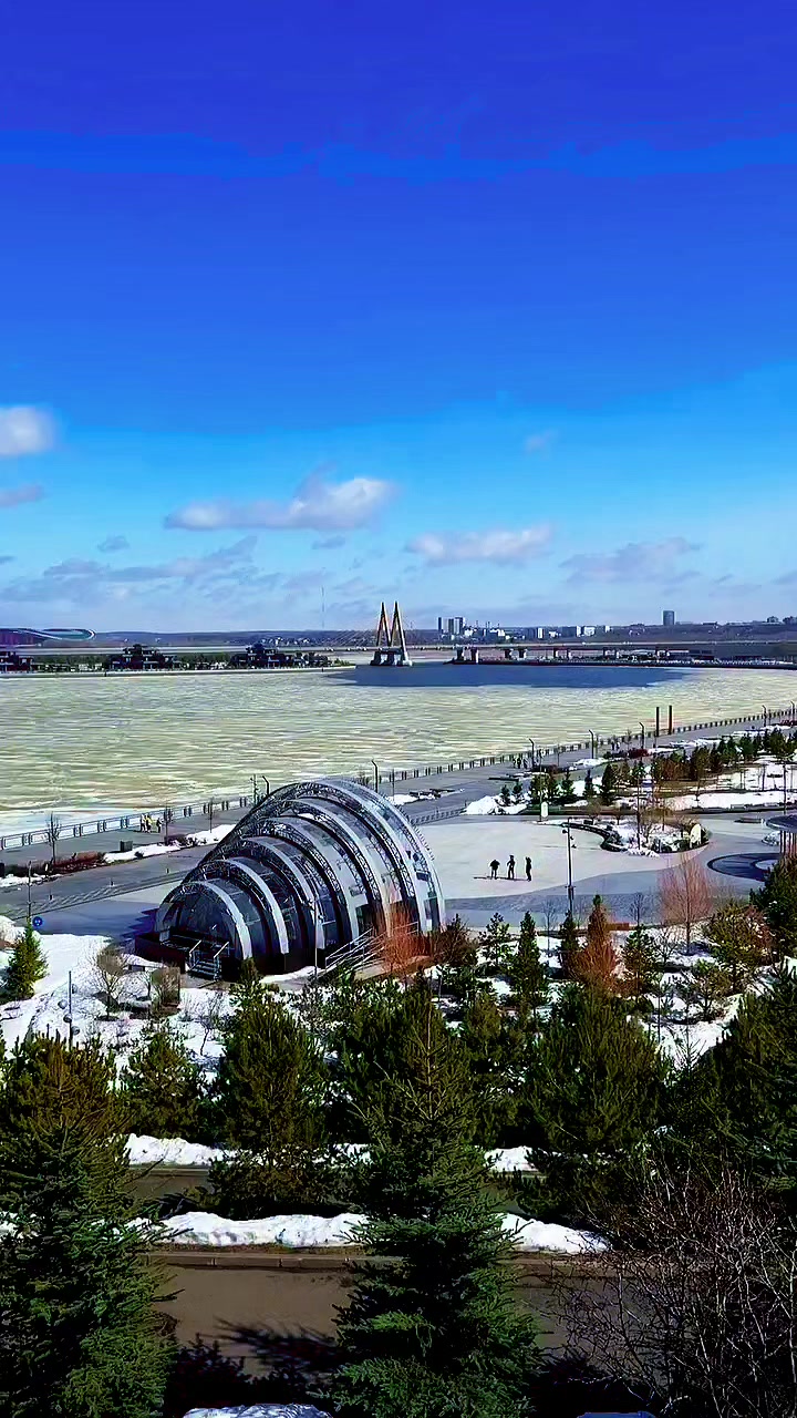 @Aleksea Paxomov463 03