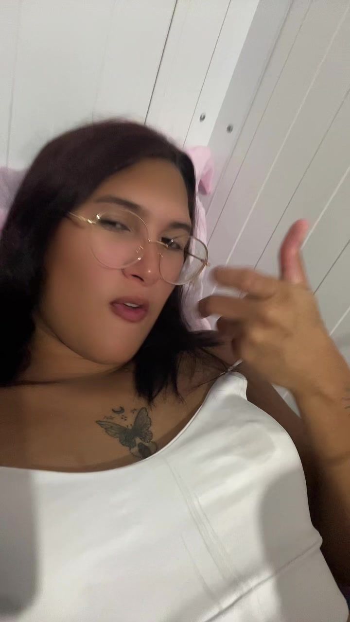 @_carla.gabrielly_
