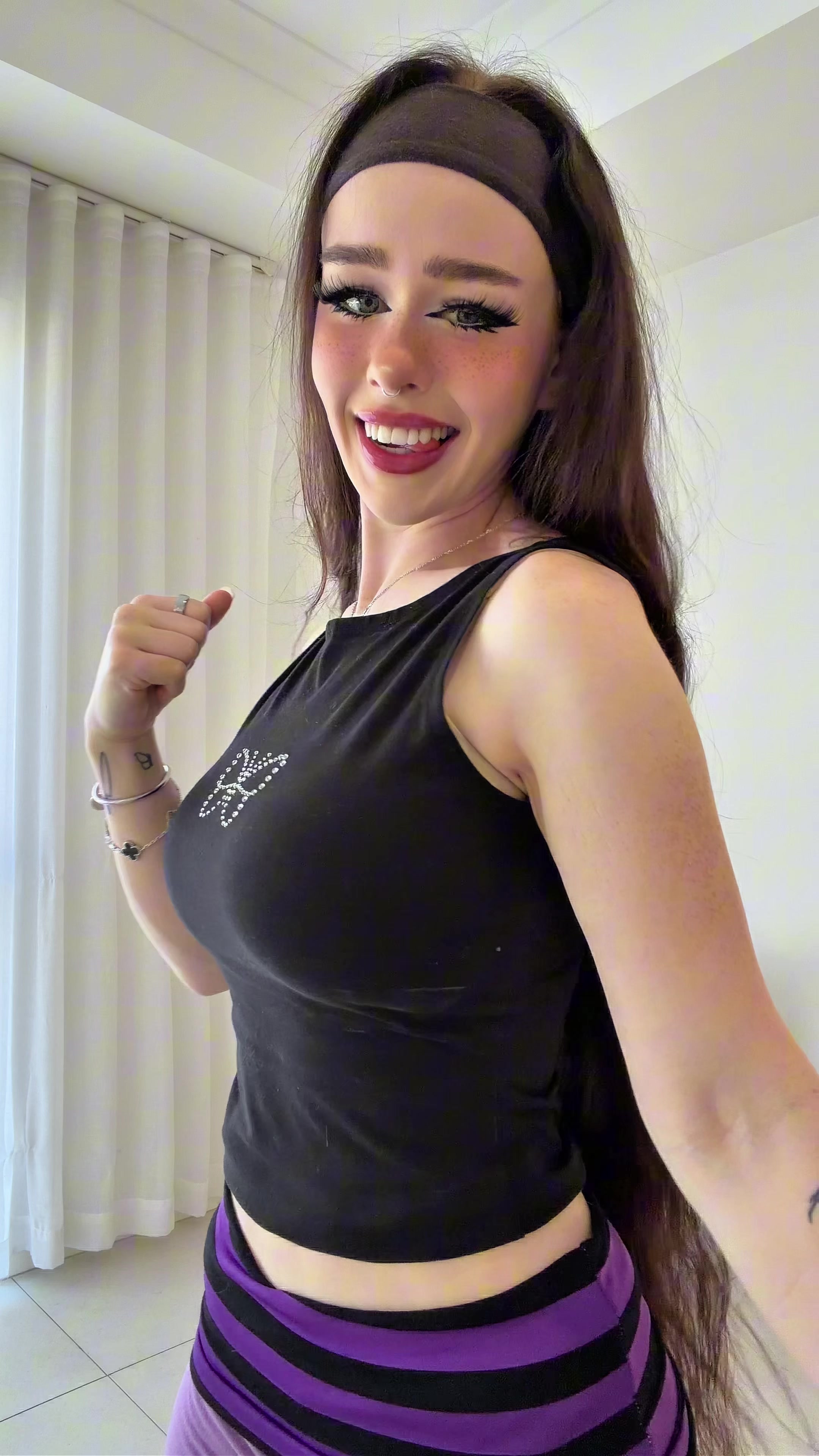 @Lara