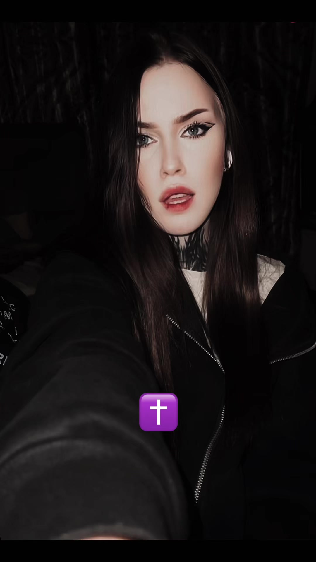 @𝖉𝖊𝖒𝖔𝖓𝖊𝖘𝖘