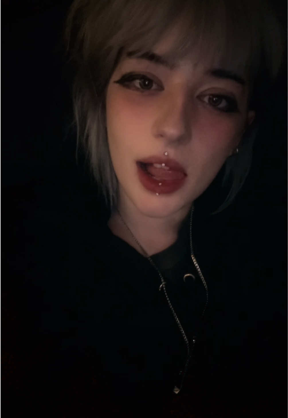 @ᶻ 𝘇 𐰁