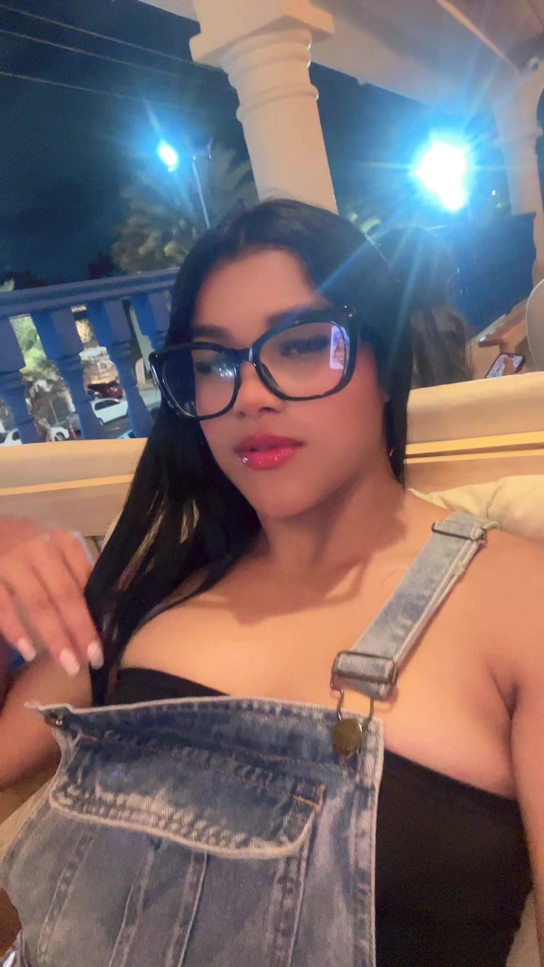 @️