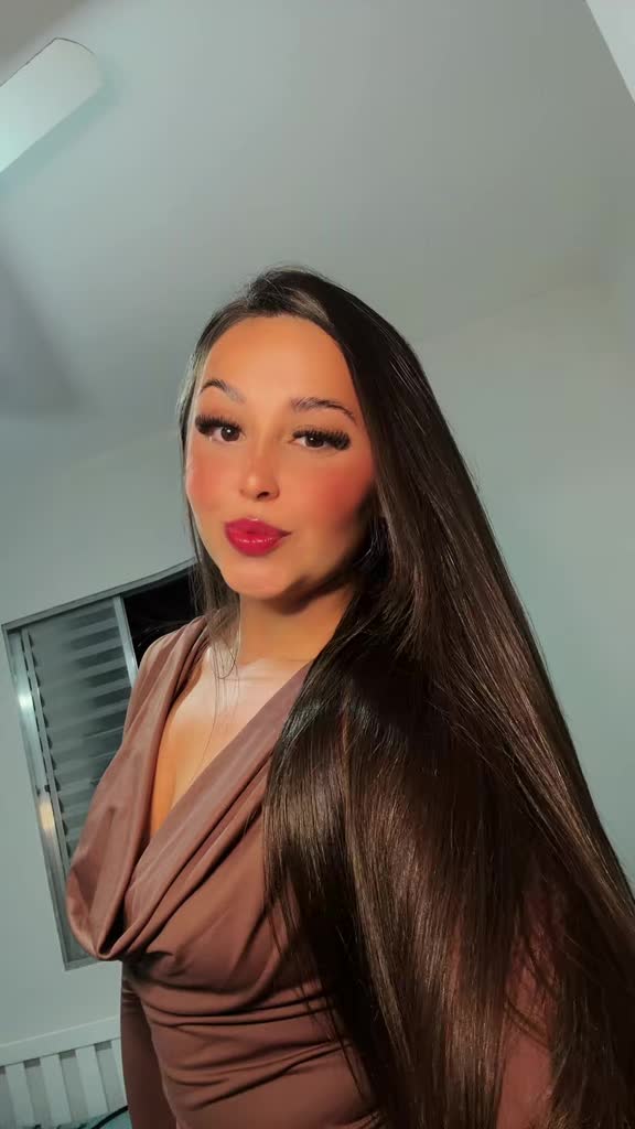 @Larissa Mayná