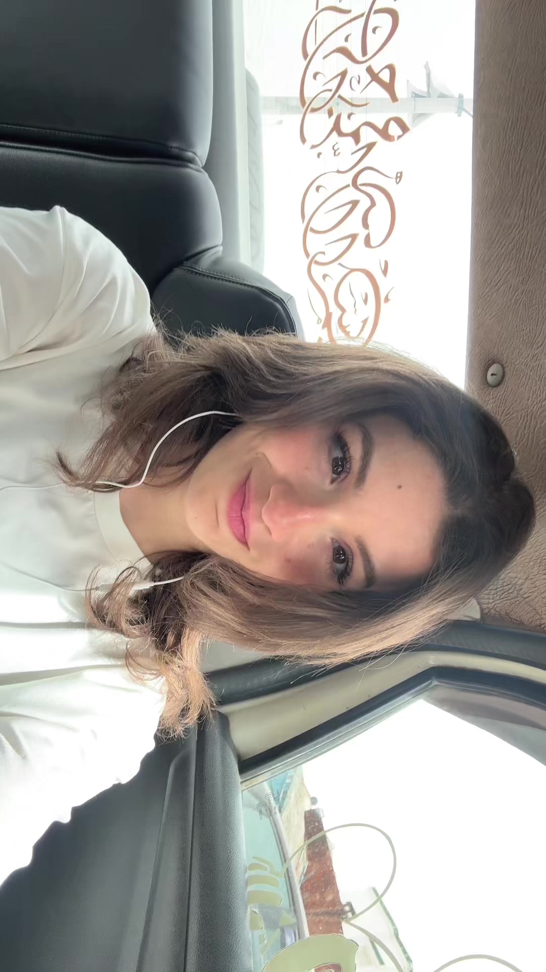 @A M E N I 🐰