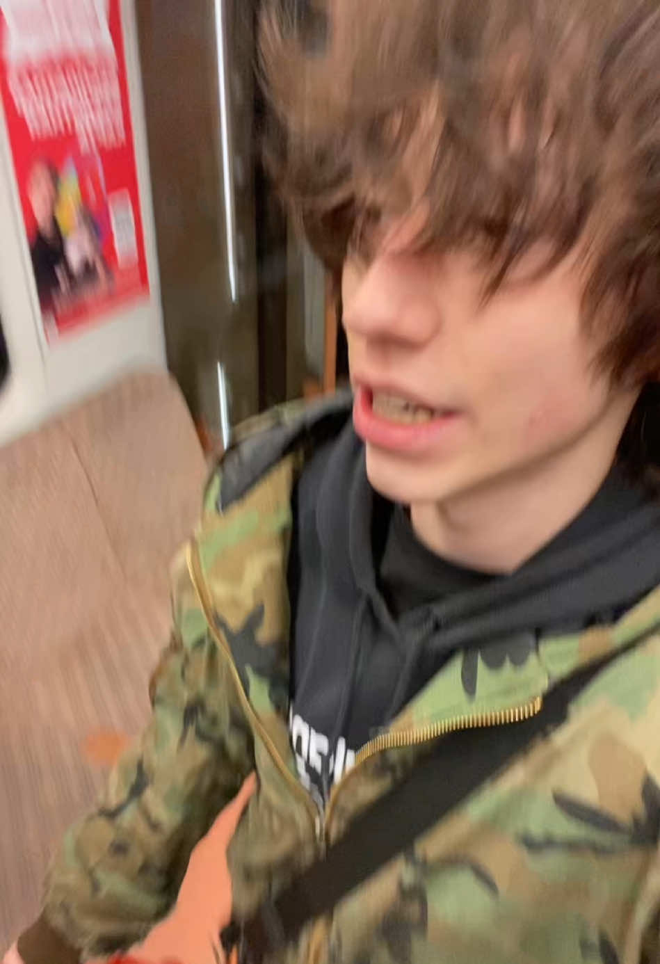 @uyazv1m