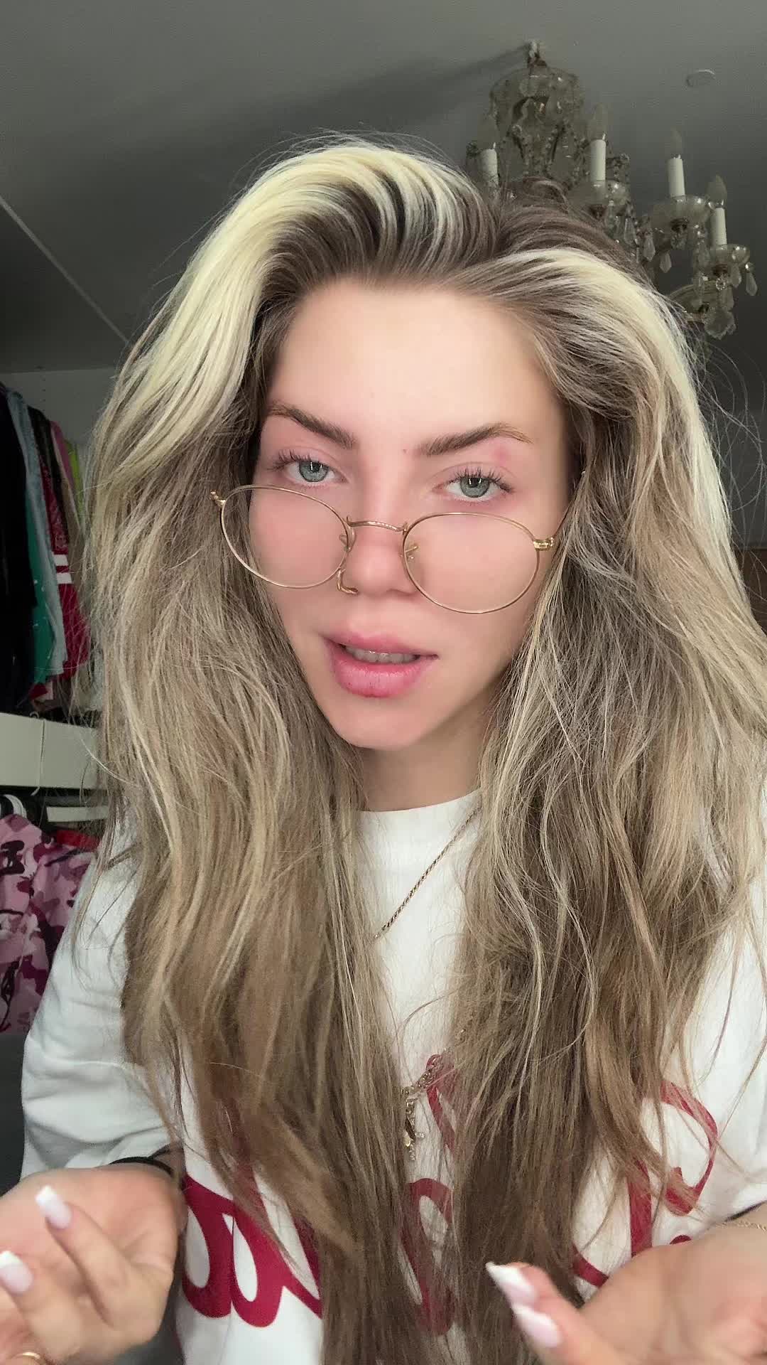 @QUEENV