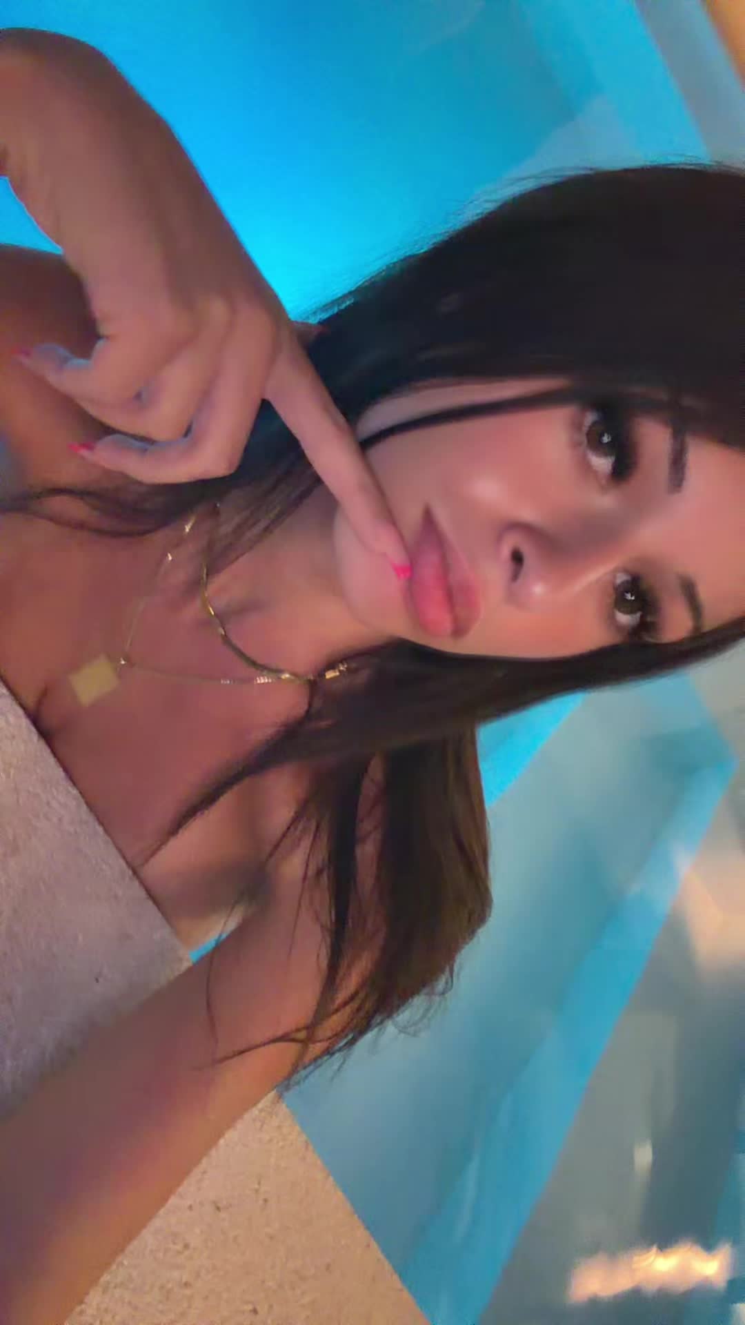 @CL.LSTN