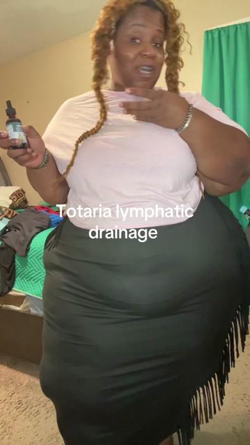 @Juicyedwards