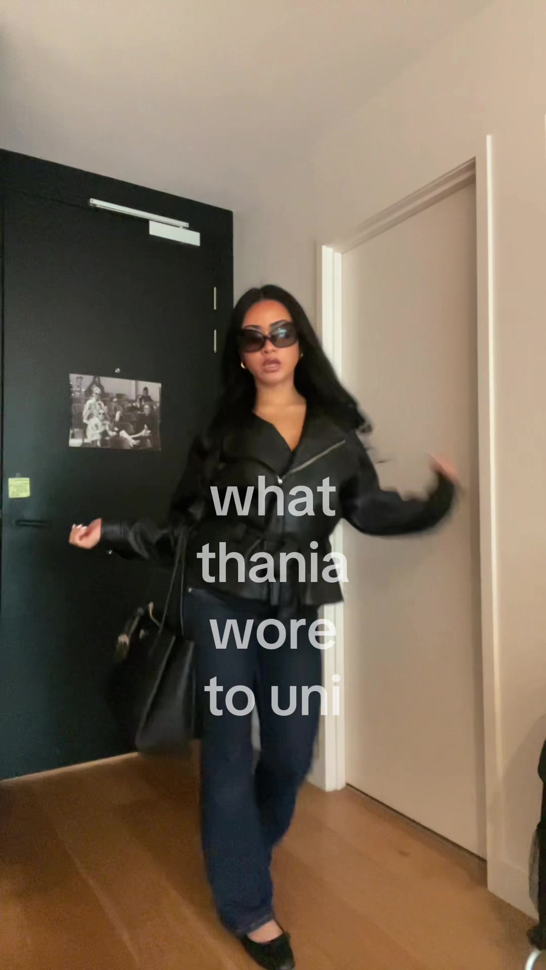 @TH💋NIA