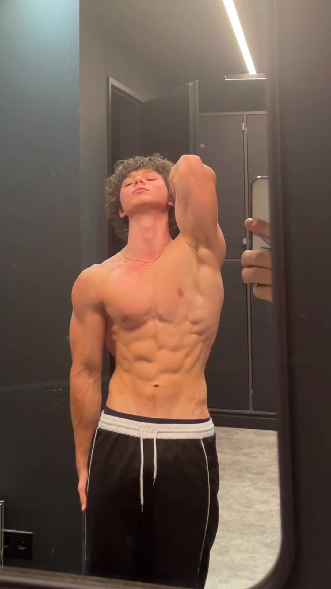 @Y4nNetics