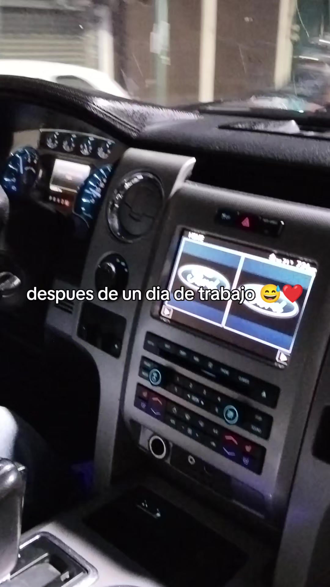 @Laurita Orta608