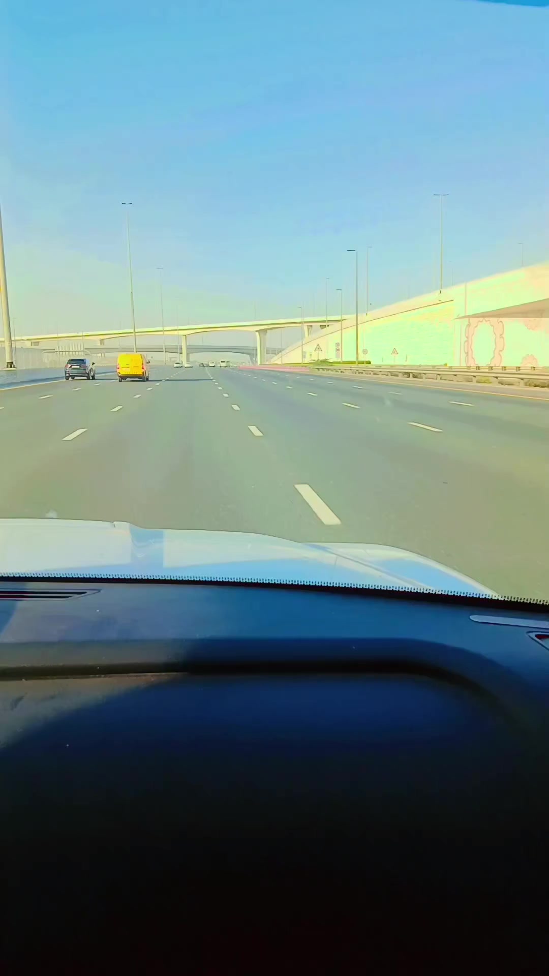 @🇵🇰M K🇦🇪