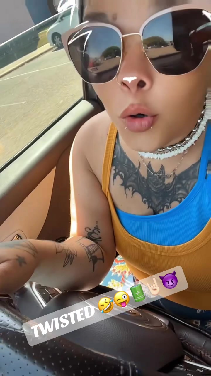 @MICHELLE MYERS 🤘🏻🖤🔥