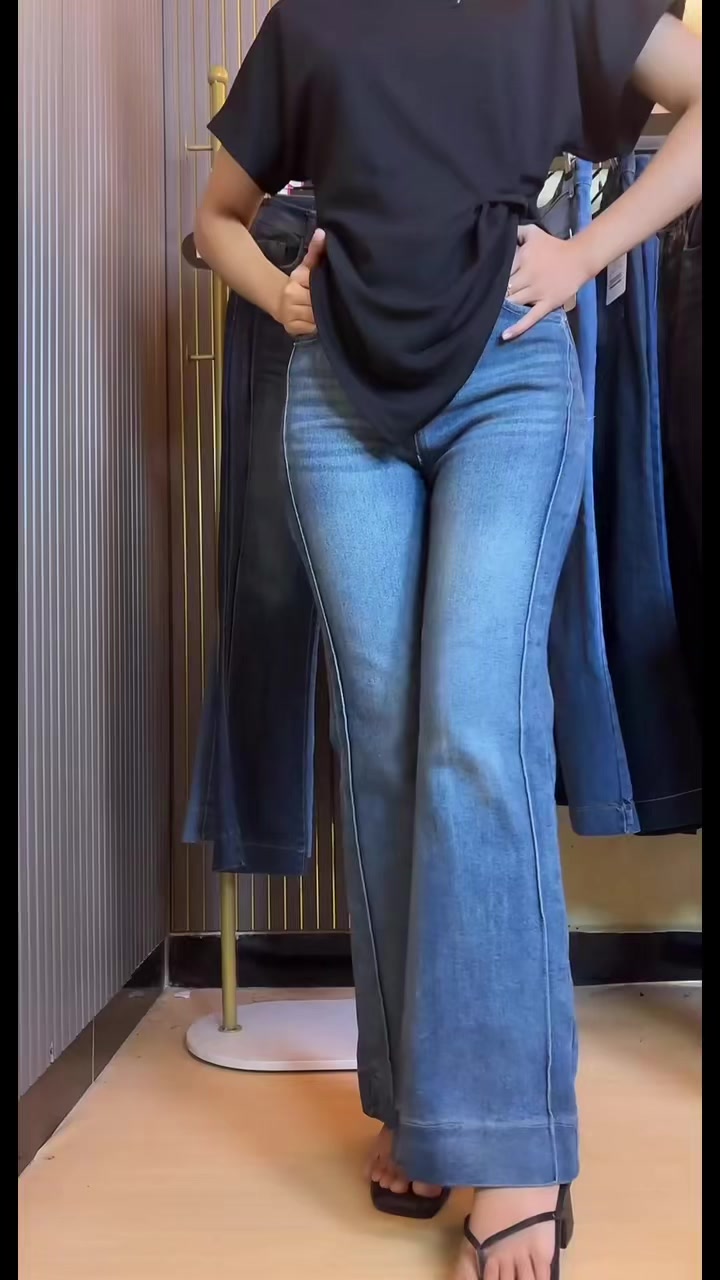 @VogueVibes17