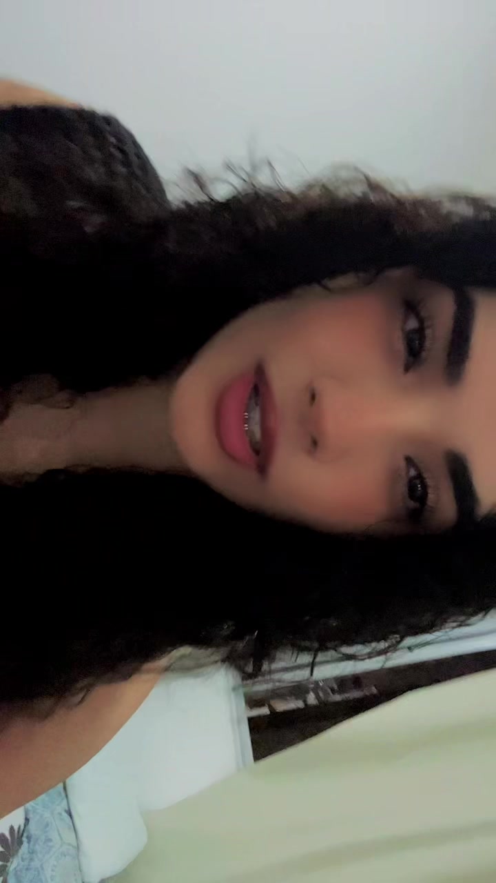 @adrielle_paz