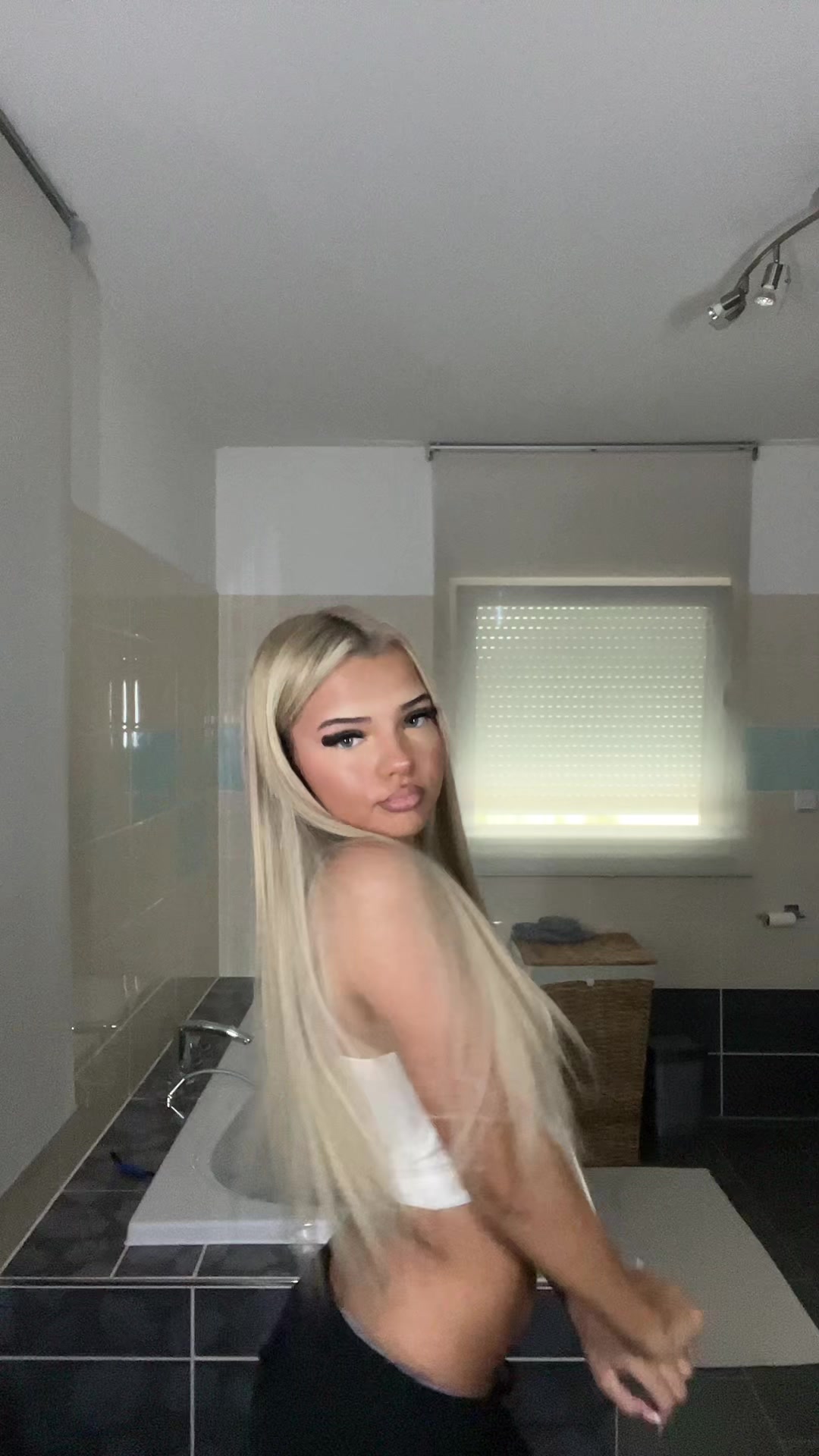 @emilyemnn