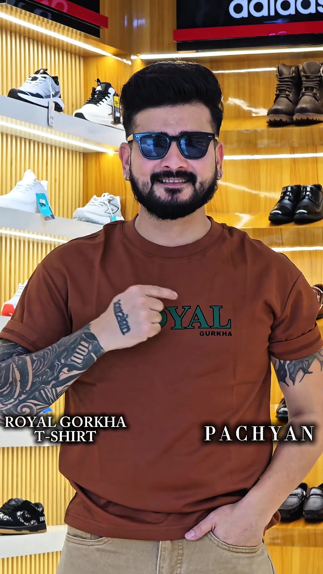 @पछ्याण wears