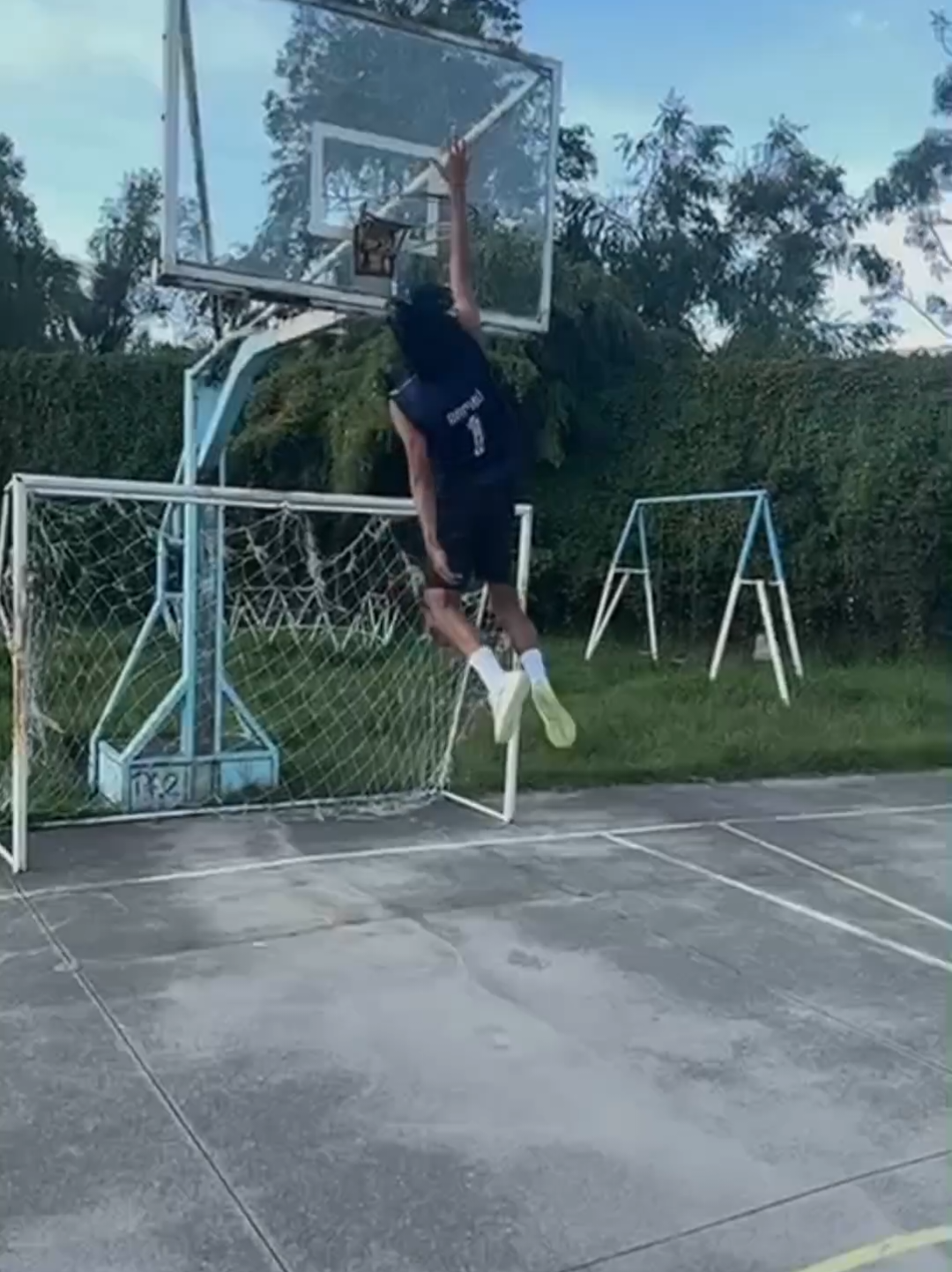 @BAMBÚ