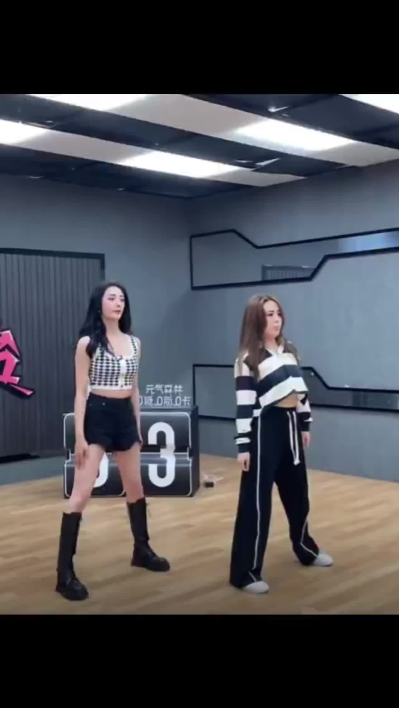 @🍒 zhou jieqiong 🍒