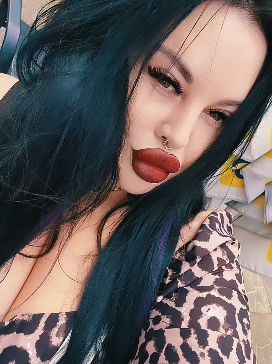 @tanya_selfie_maniac_