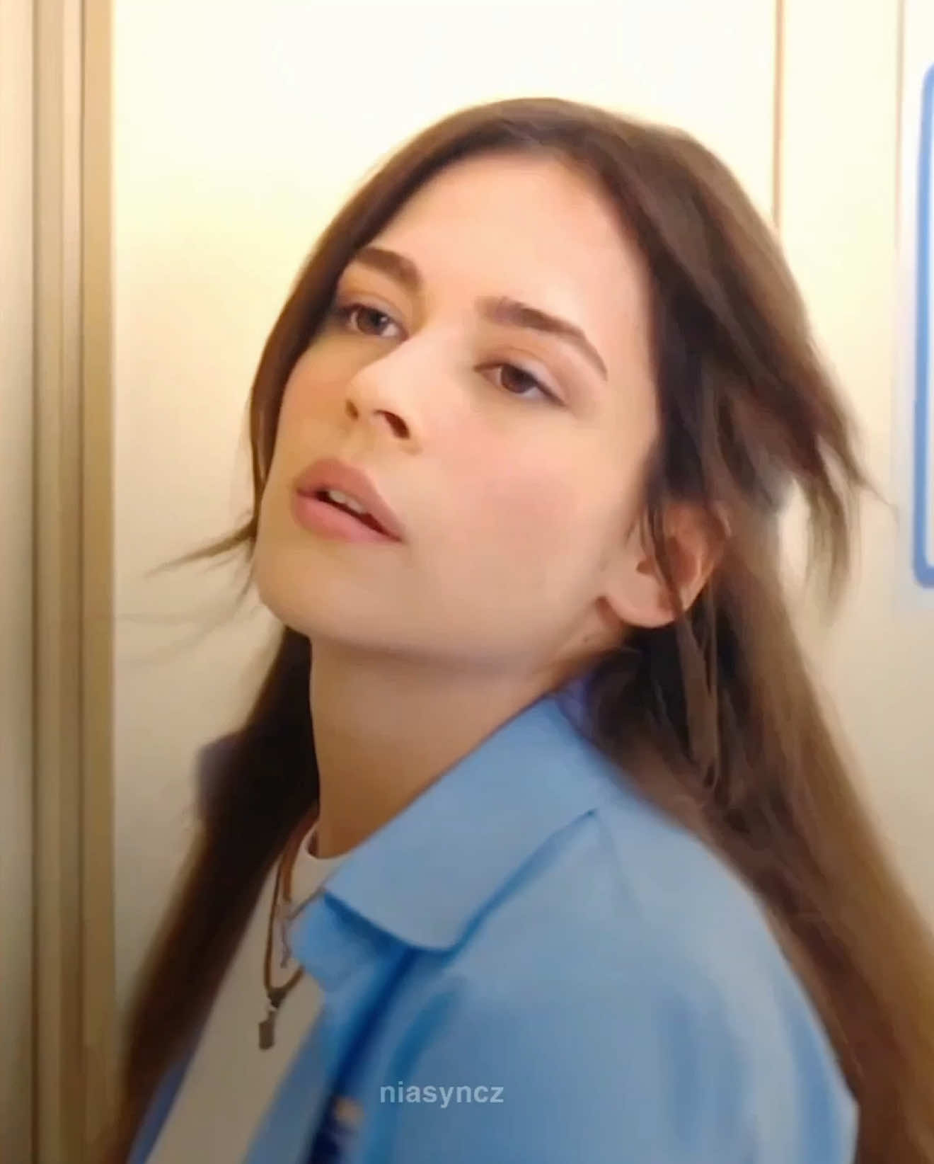 @nia