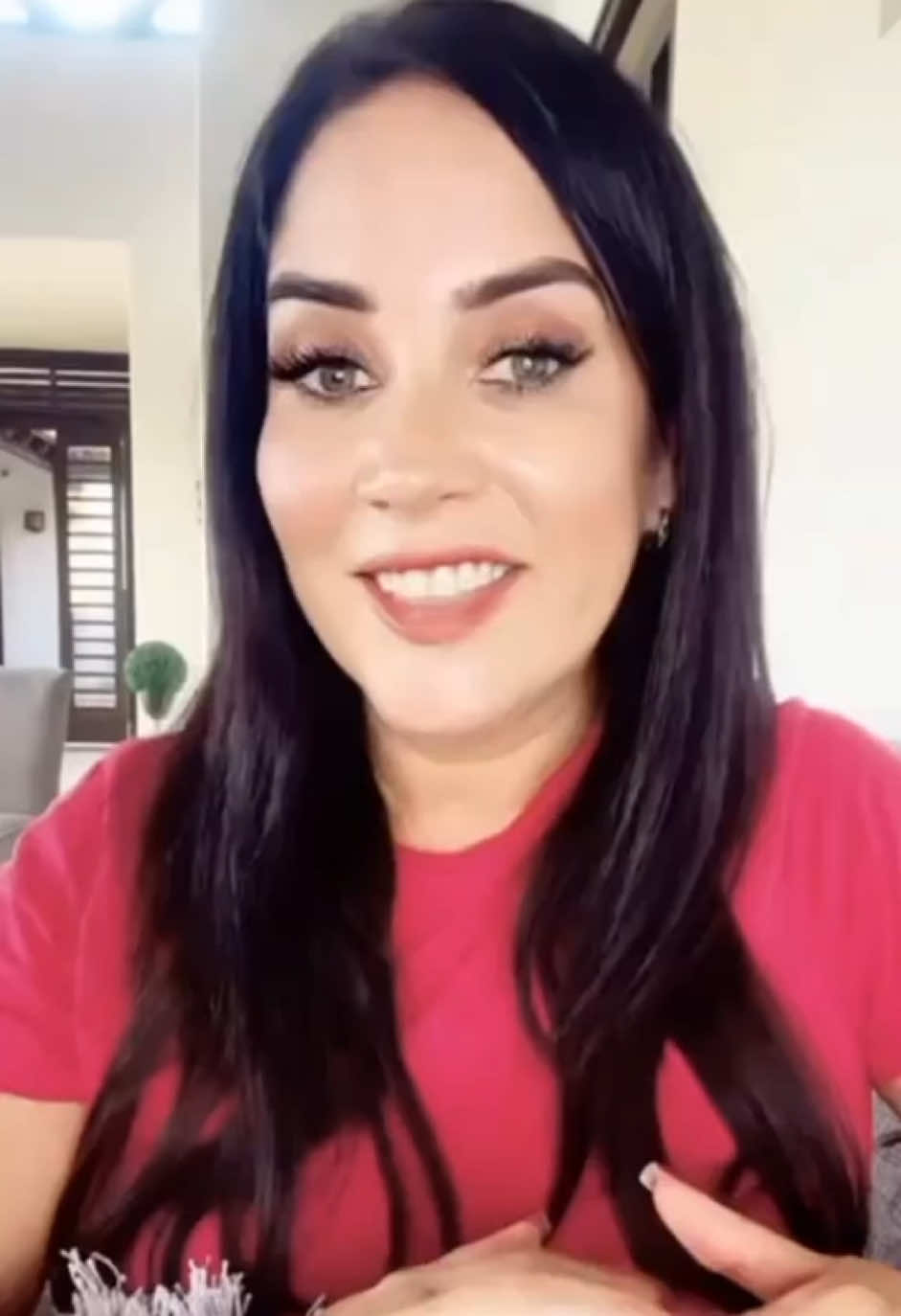@Ángela Ruiz _ Te sigue