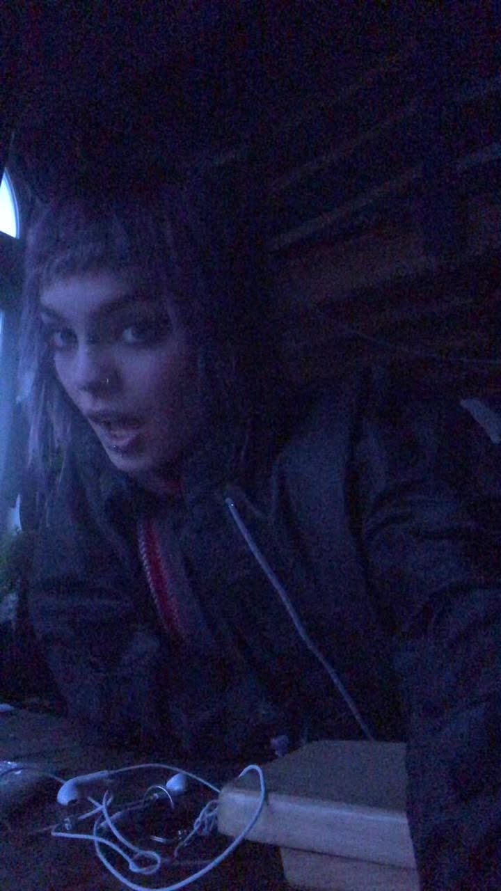 @robin.buzzz
