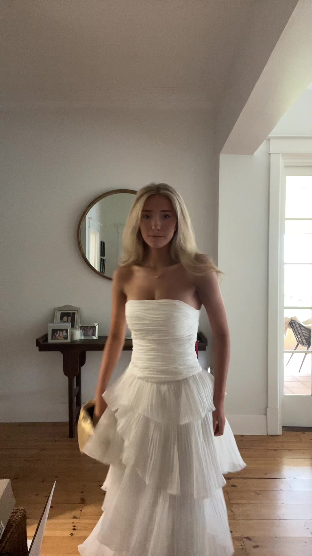@ELISECHENOWETH