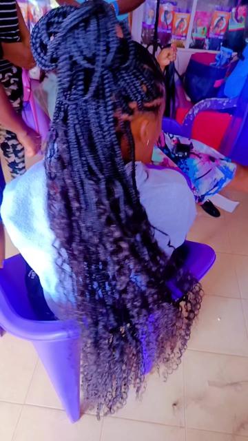 @Nyanchy curvaceous ❣️